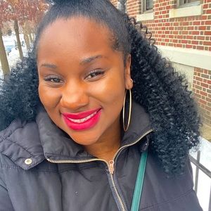 Meet your Posher, Ayana